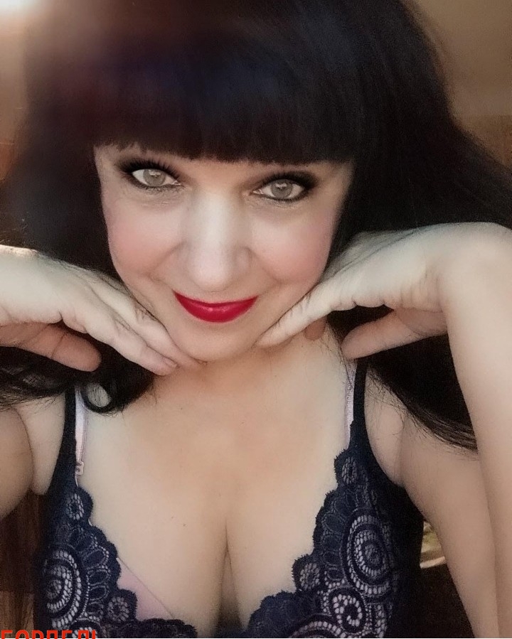 Vika +38(063)689-6370
