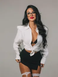 Julia (093)600-61-31